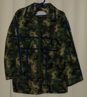 Childs Size 8 Lizards on Camo