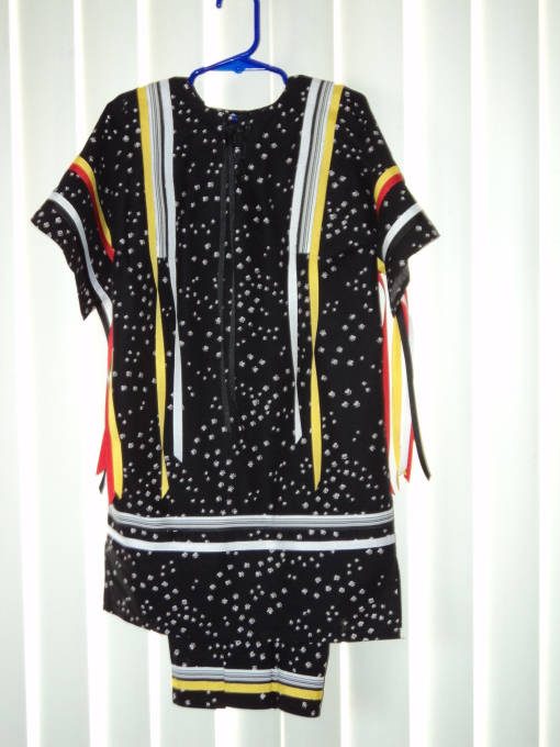 Child's Size 4 Dress Back